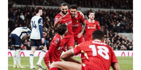 Mohamed Salah tekee kymmenennen tuplatuplansa yhden kauden aikana